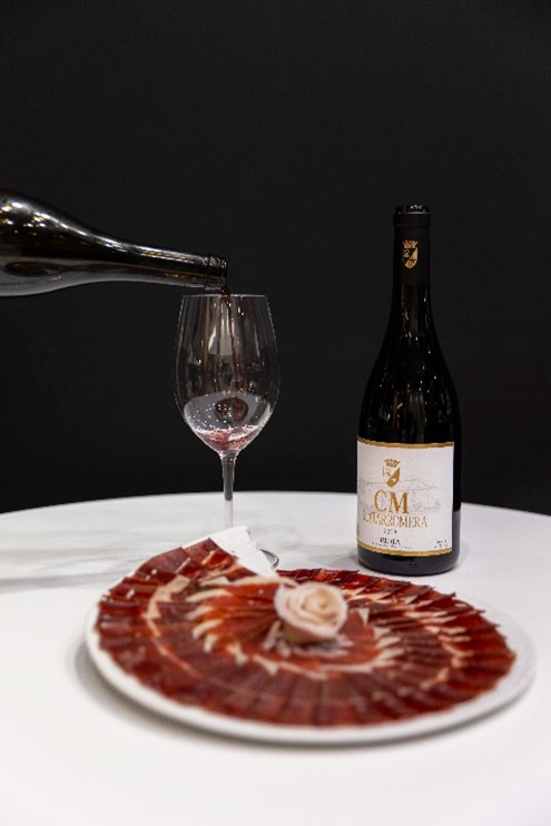 Red Wine from Bodegas Matarromera and FISAN Bellota 100% Iberico Ham