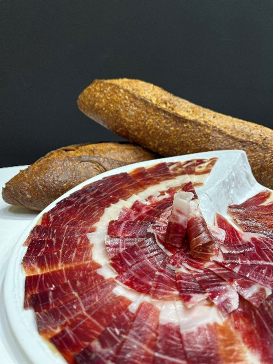 Red Wine from Bodegas Matarromera and FISAN Bellota 100% Iberico Ham