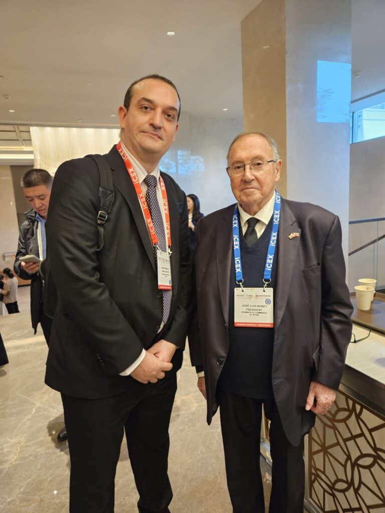 El presidente de la Cámara de Comercio de España en la CIIE 2025 en Shanghái.