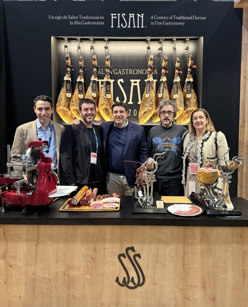 Hermanos FISAN junto con los chefs Diego Guerrero y Ricard Camarena